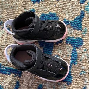 Jordan's, black and pink, 6c